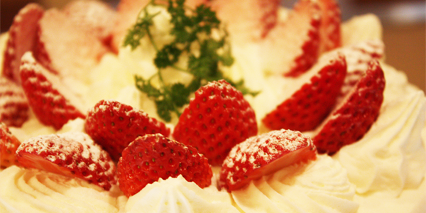 デコレーションケーキ